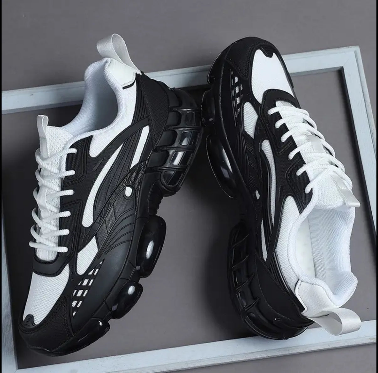 Men's Low-Top Sneakers - Lightweight Cushioned Sneakers, Lace-Up Gym Shoes with Non-Slip TPU Sole for Running, Casual & Casual Attire - All-Season Minimalist Design in Black/ - Breathable Fabric Lining, Versatile Footwear, Sleek Style, Secure Closure, Spo