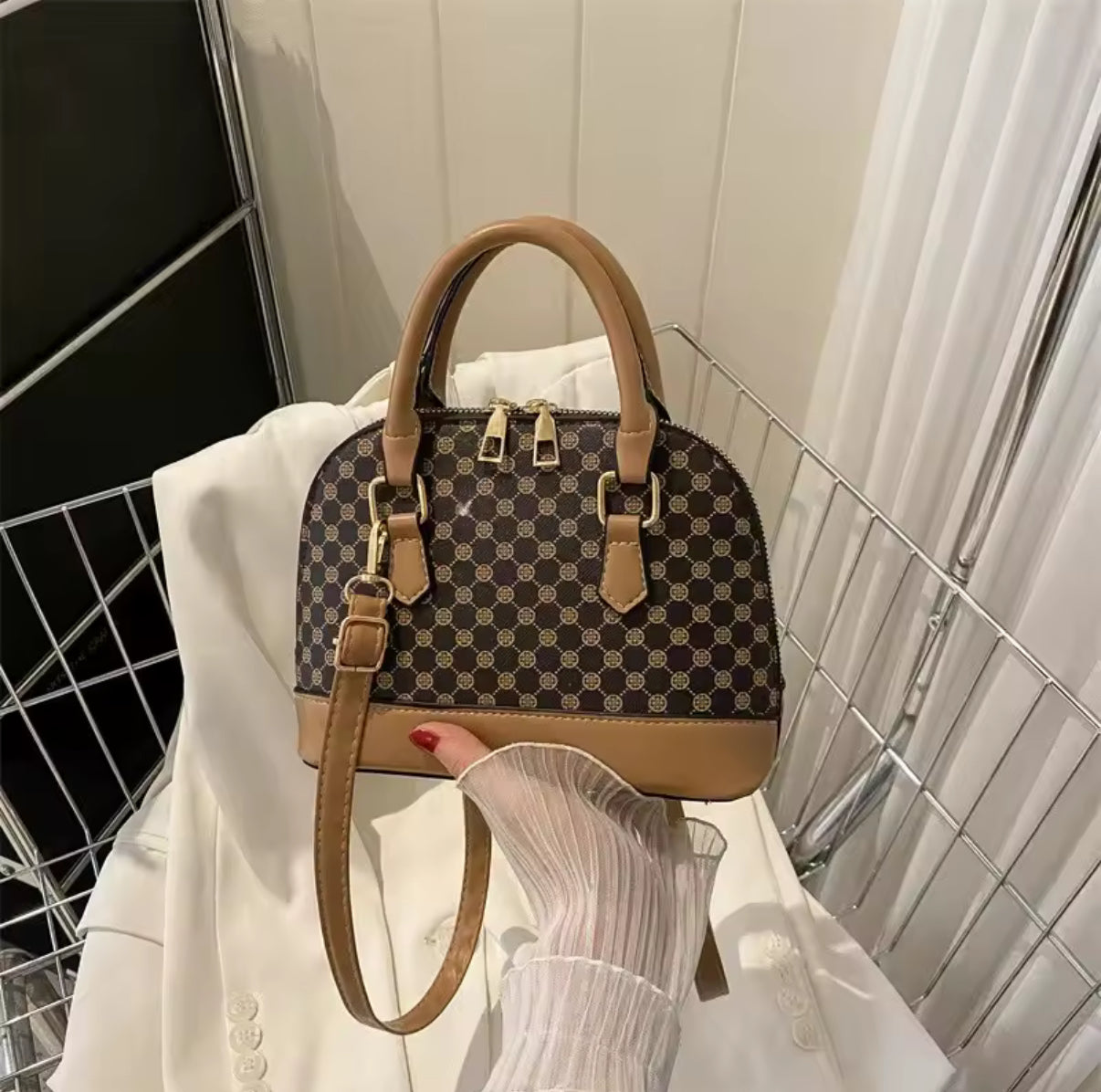 Fashionable Minimalist Shell Bag Hot Sale Of The Season Summer New Women's Trendy Single Shoulder Casual Crossbody Bag Polyester