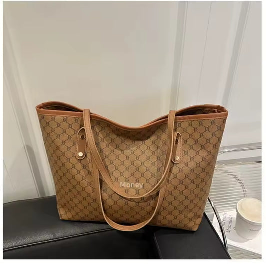 Large Capacity Commuter Women's Tote Bag Personality Mother-Child Fashion Trendy Soft Polyester Lining Zipper Closure Handbag